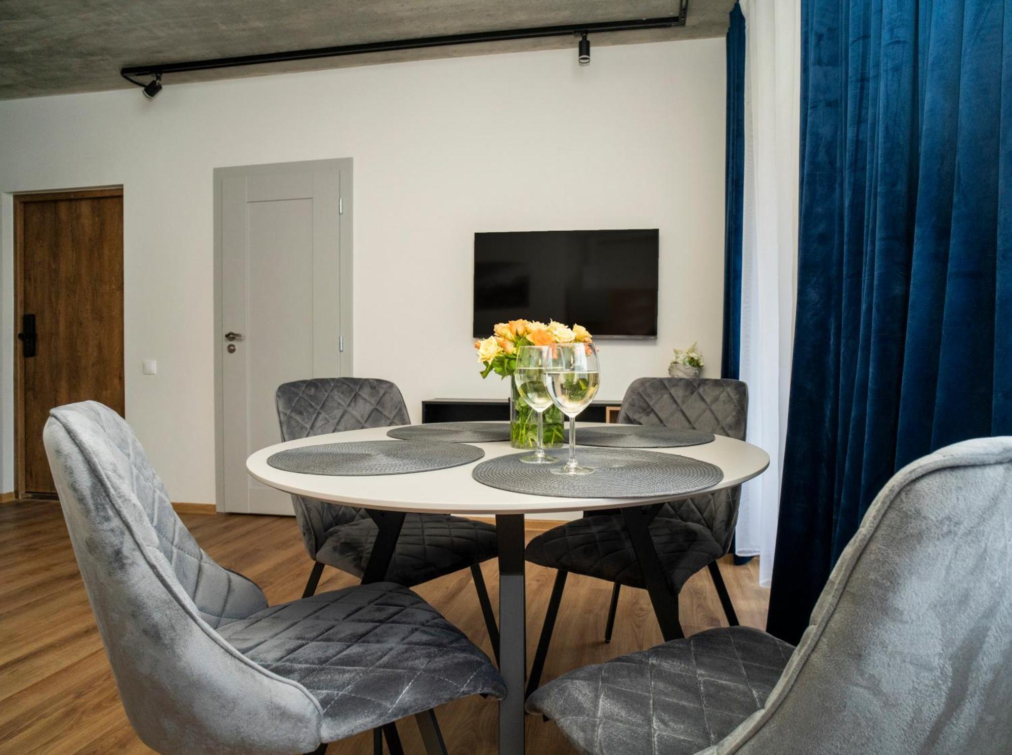 Fort63 Apartments Kaunas Phòng bức ảnh